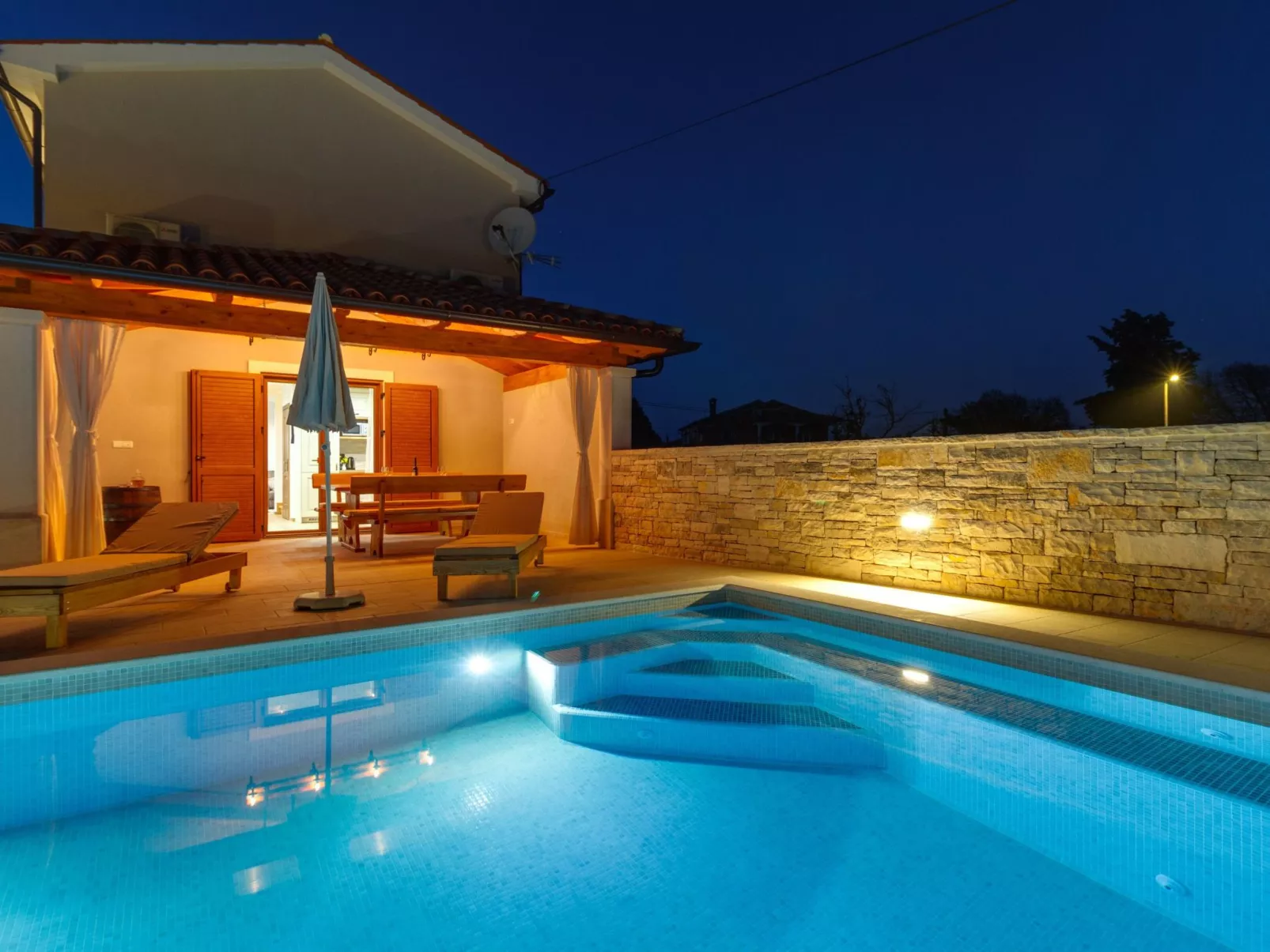 "Villa Nima" mit privatem Pool-Image-tags.info