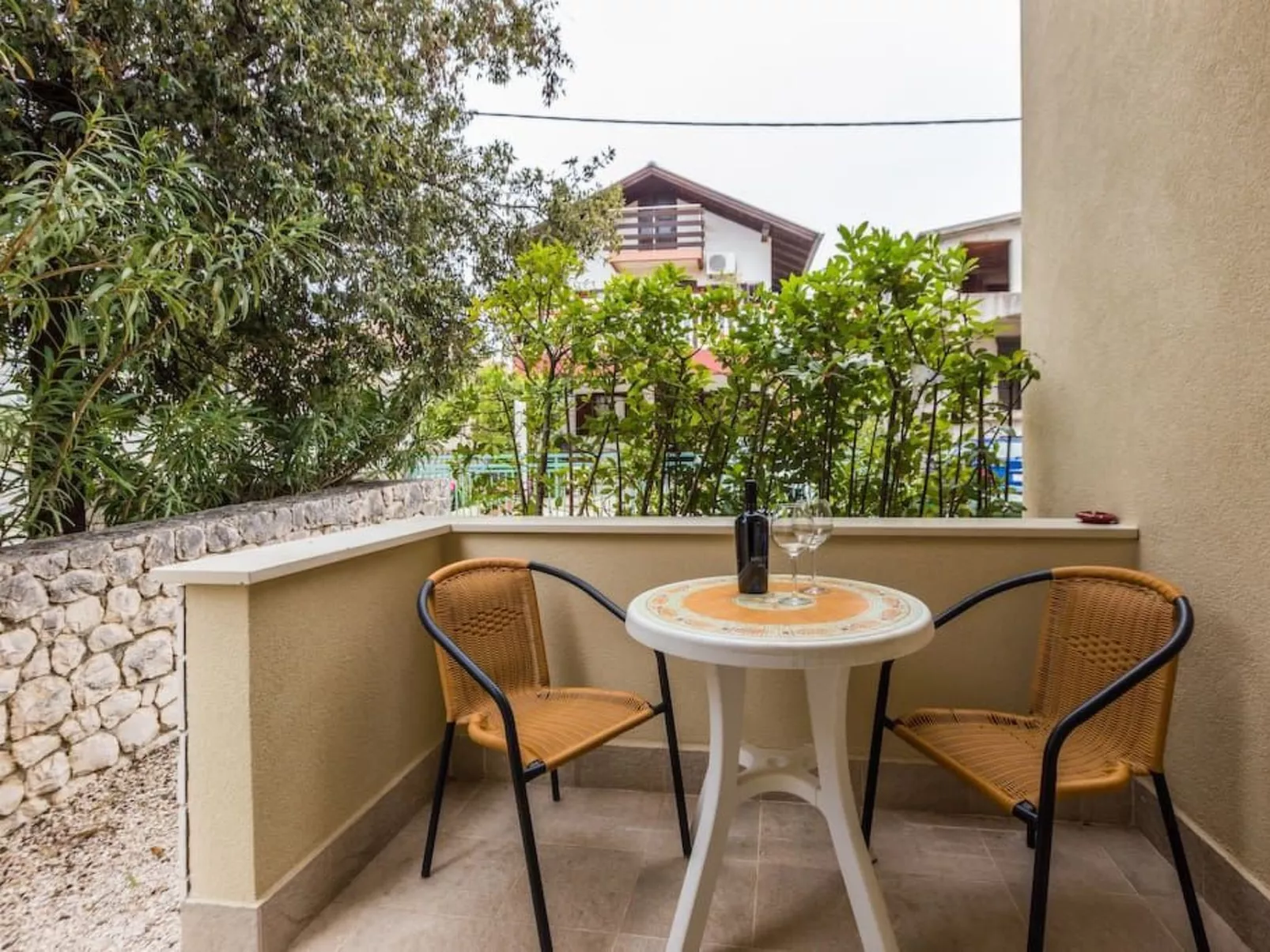 Studio-Apartment "Nives" mit Blick auf das Wasser-Image-tags.info