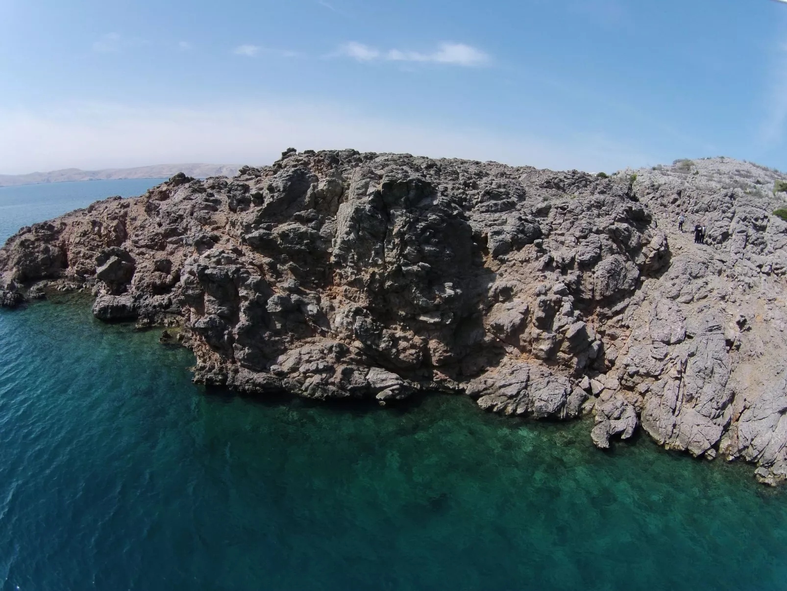 Mit zwei Terrassen für sechs Personen-Buiten