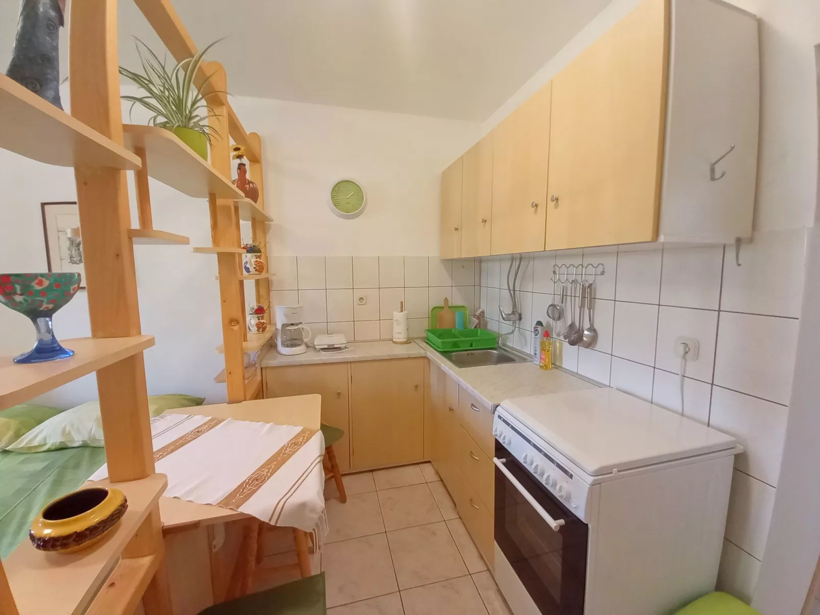 Schönes Apartment in Pješčana Uvala, Strand in der Nähe-Binnen