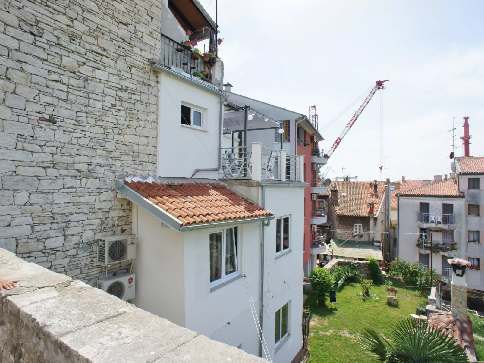Stilvolle Wohnung in Arena mit großer Terrasse-Buiten