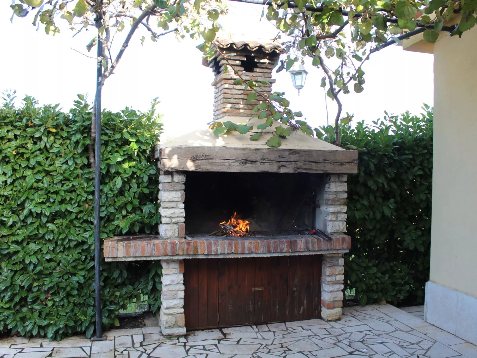 Gemütliches Ferienhaus mit Terrasse und Meerblick-Buiten