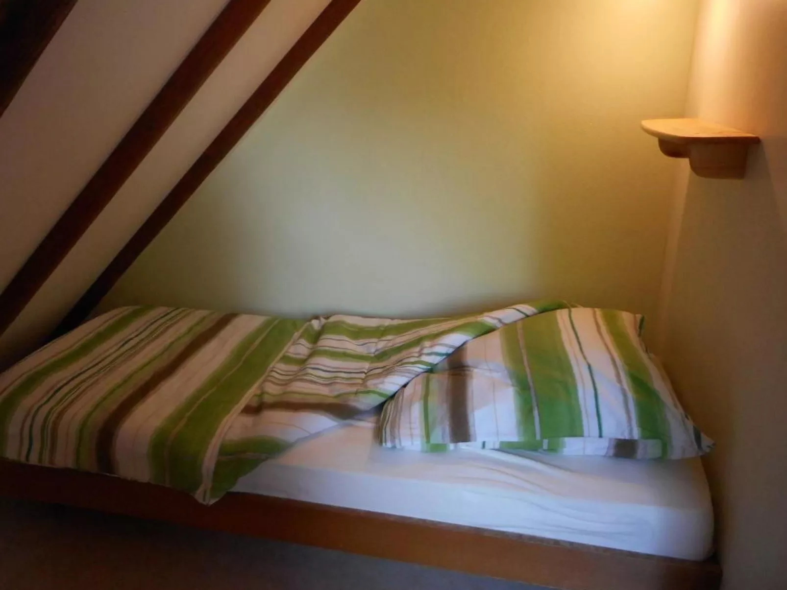 Gemütliches Haus im Feriendorf Silbersee-Binnen