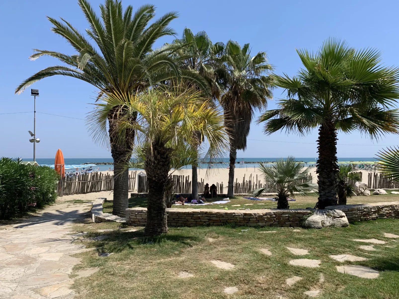 Mit privater Terrasse-Omgeving