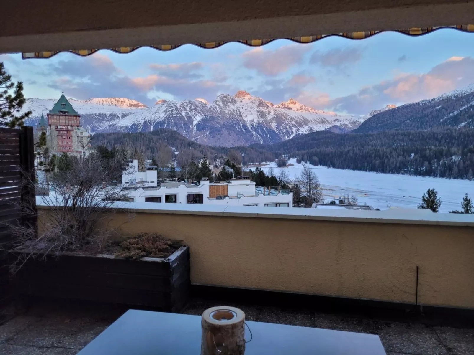 Caspar Badrutt 109-Buiten