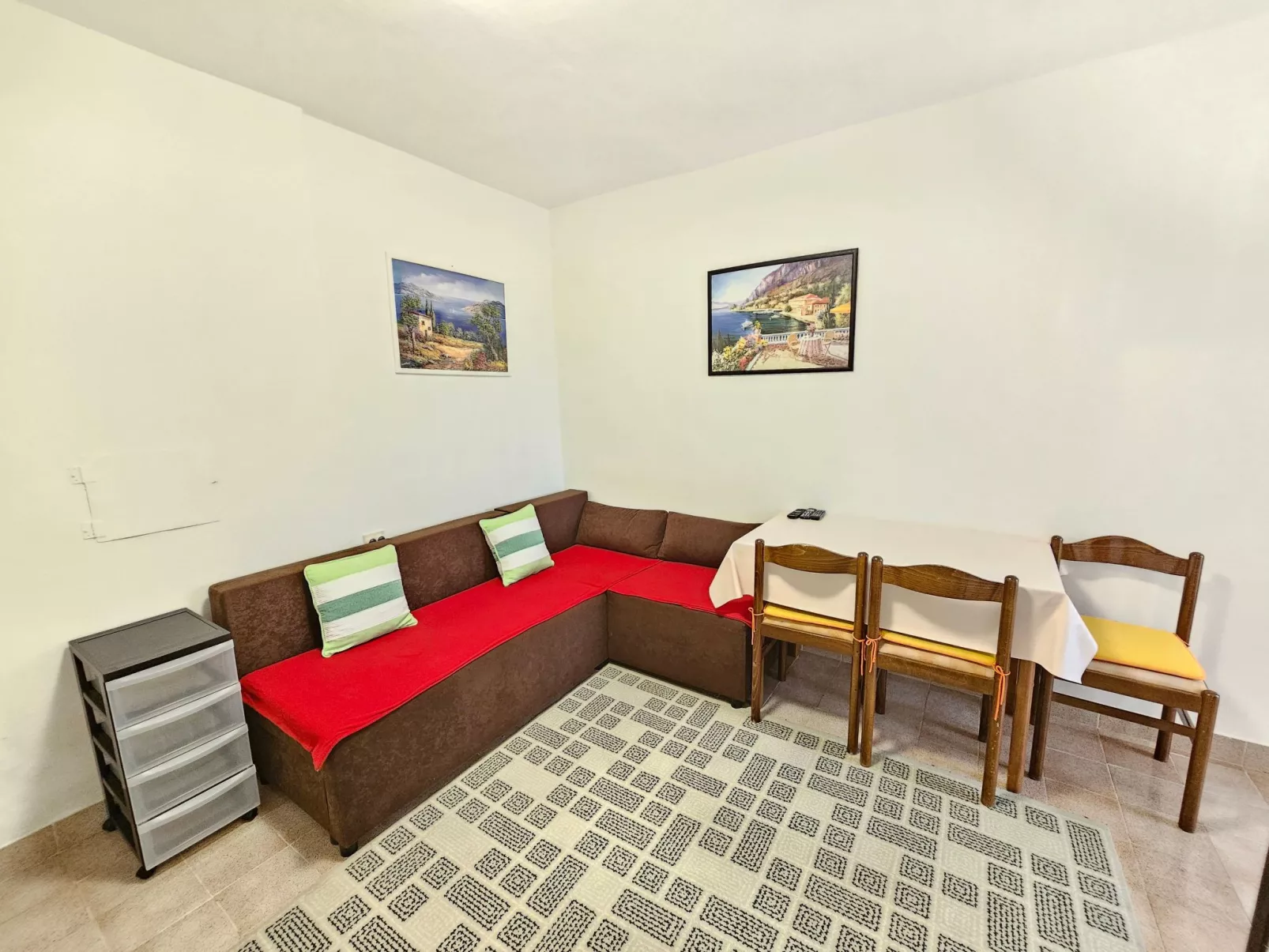 Appartement für 2-3 Personen mit Terrasse-Binnen