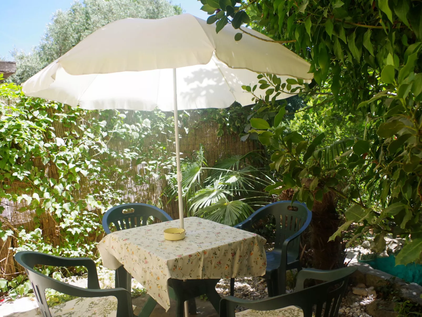 Wohnung in Pješčana Uvala, 500 m vom Strand entfernt-Buiten