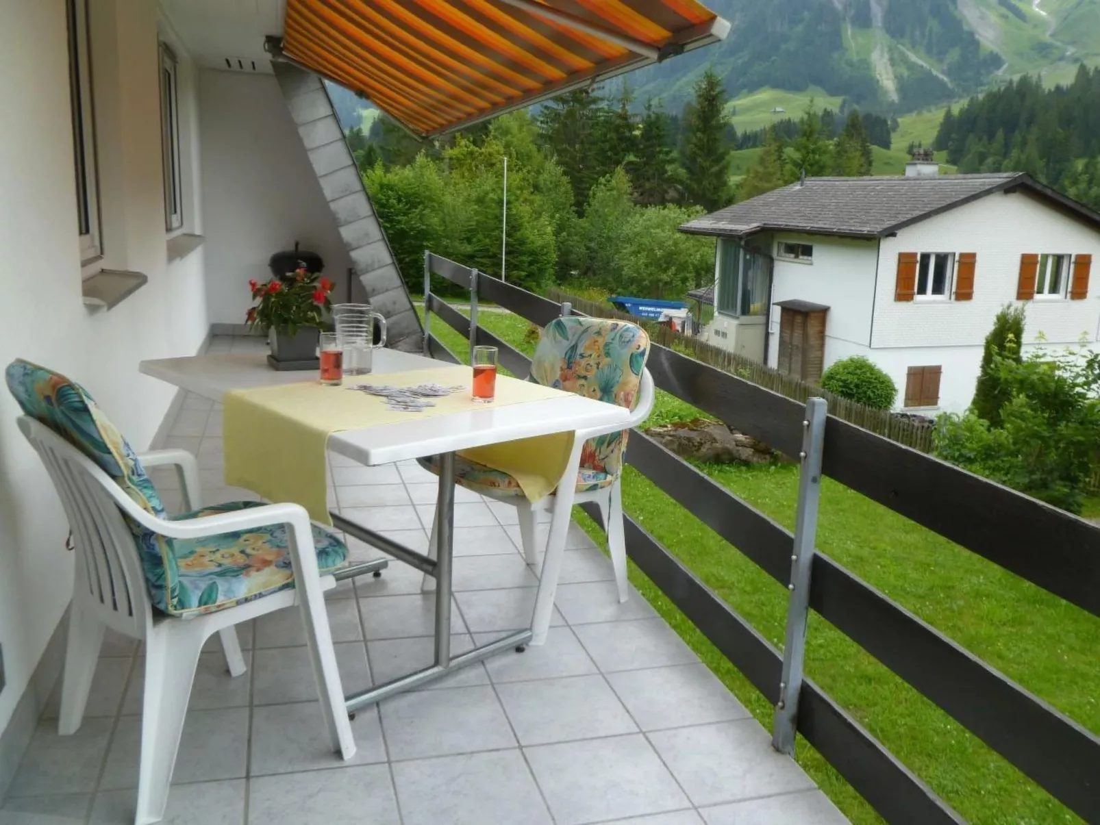 Haus Reanchme-Buiten