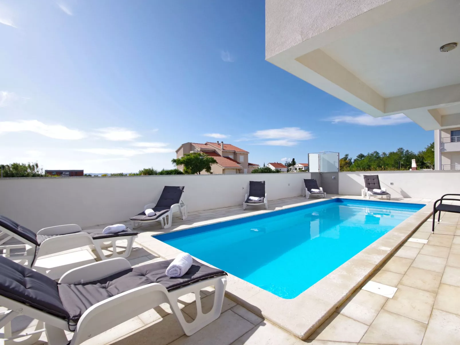 Apartment Laura-Buiten