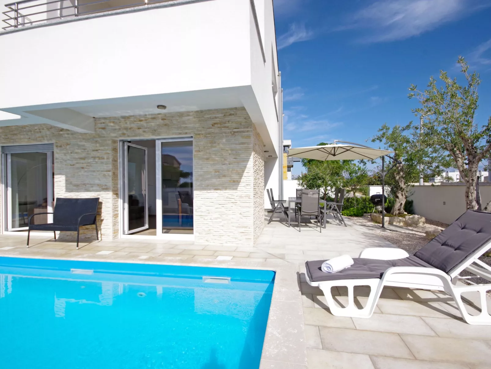 Apartment 4 Laura-Image-tags.info