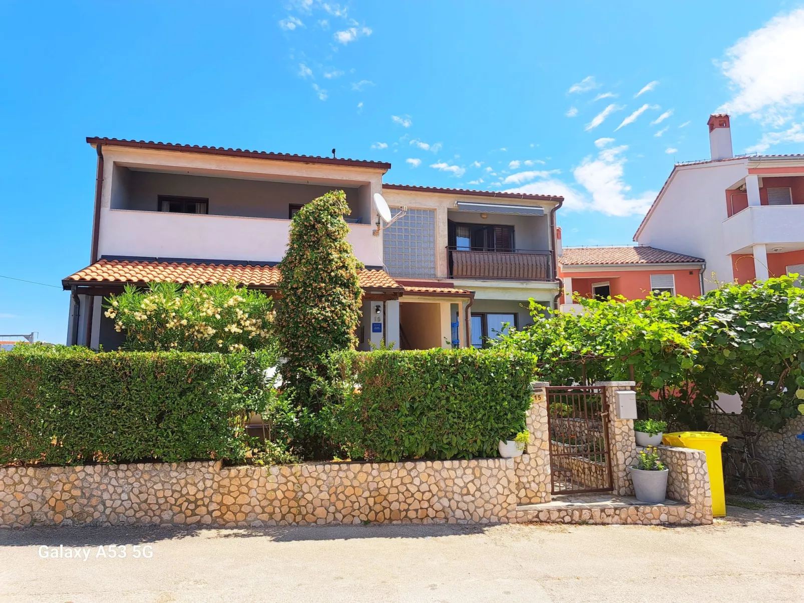"Apartment Kate" mit Terrasse-Buiten