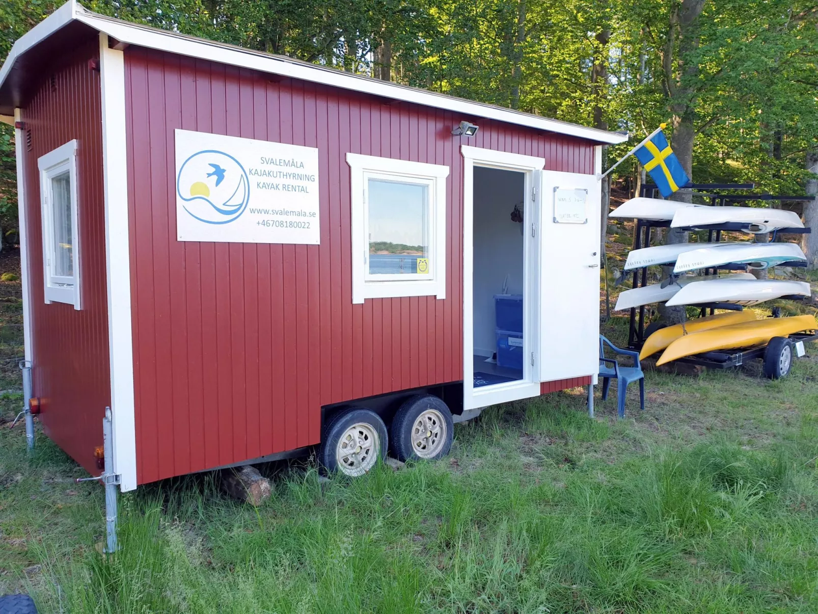 Holzhaus mit überdachter Terrasse-Buiten