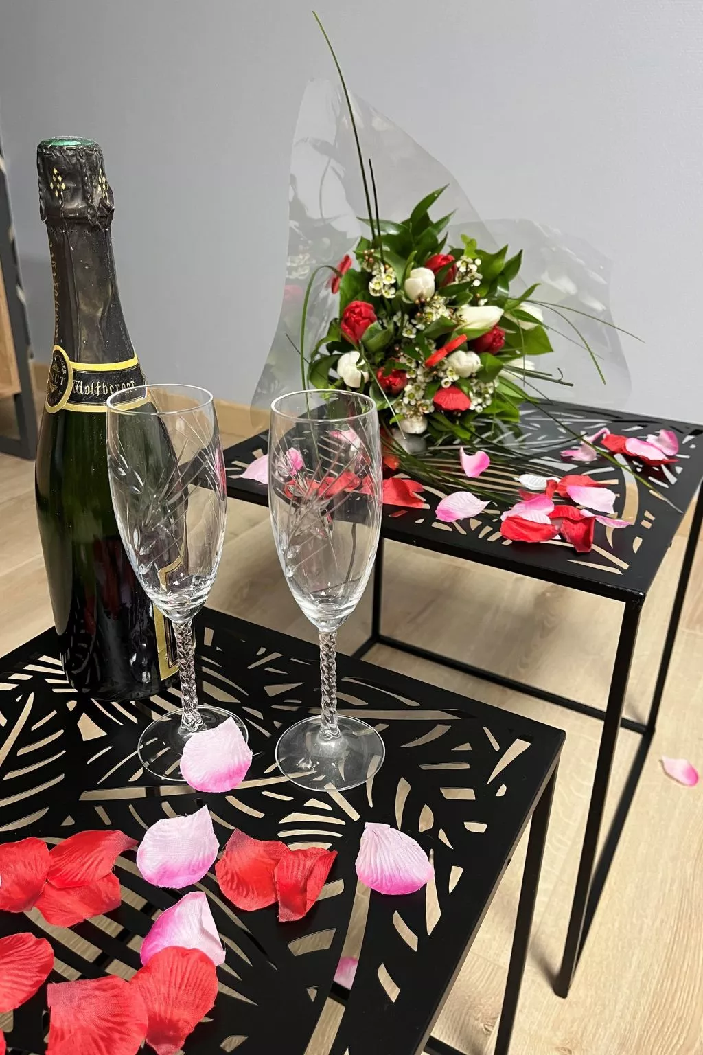 Wohnung mit Privatparkplatz - Binnen