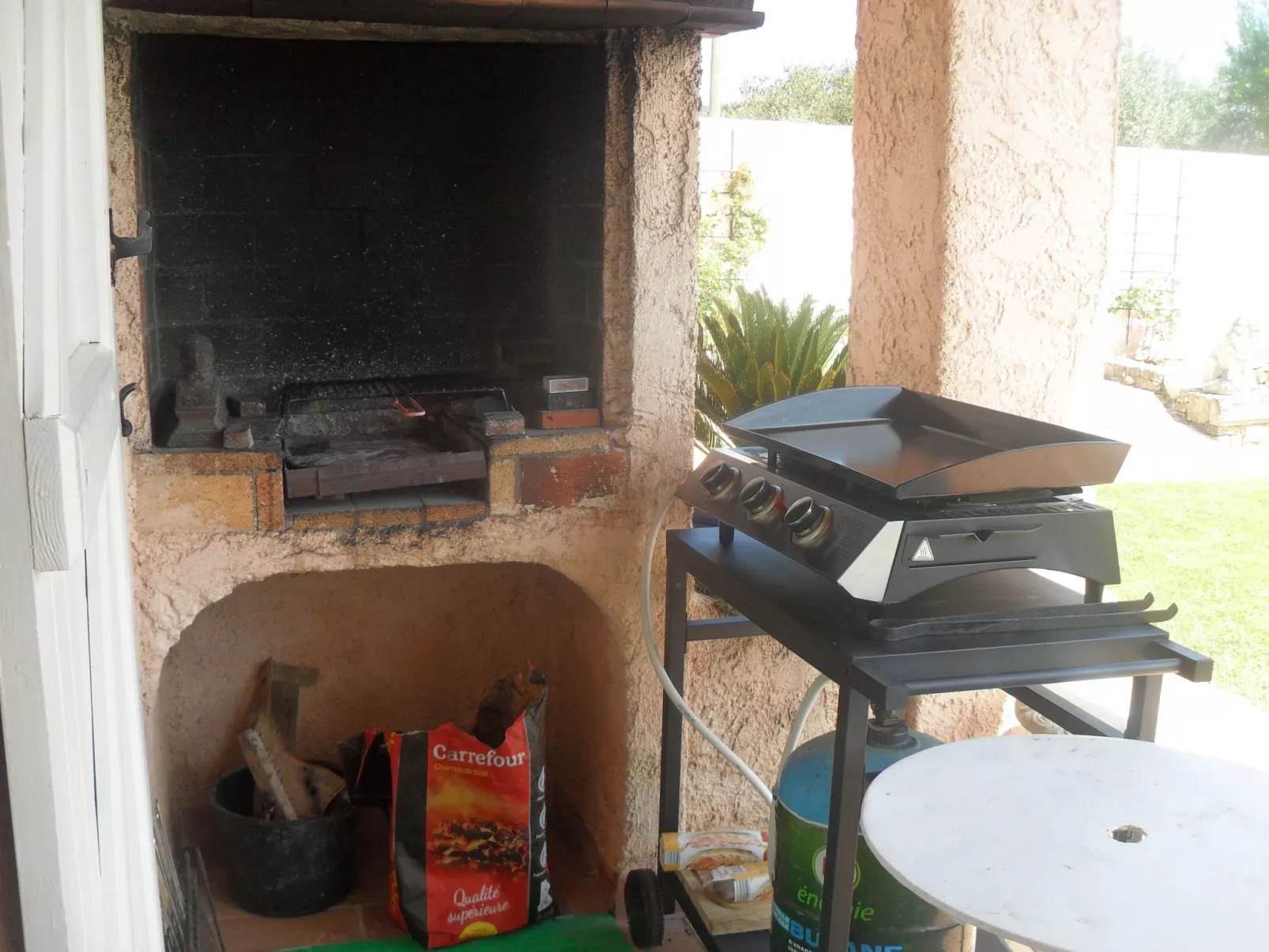 Beheizter Pool ab Mitte April-Buiten