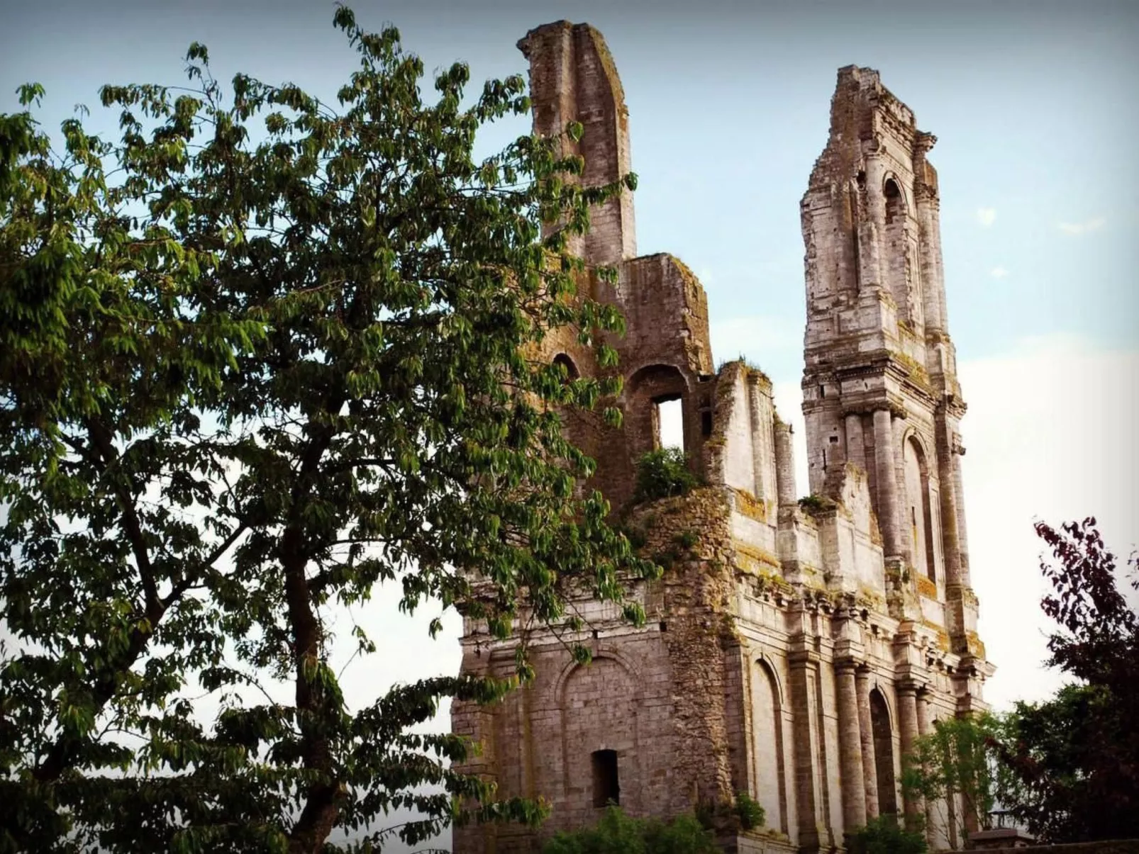 Liebevoll renoviertes Ferienhaus als Teil eines kleinen Bauernhauses mit abgesc-Buiten