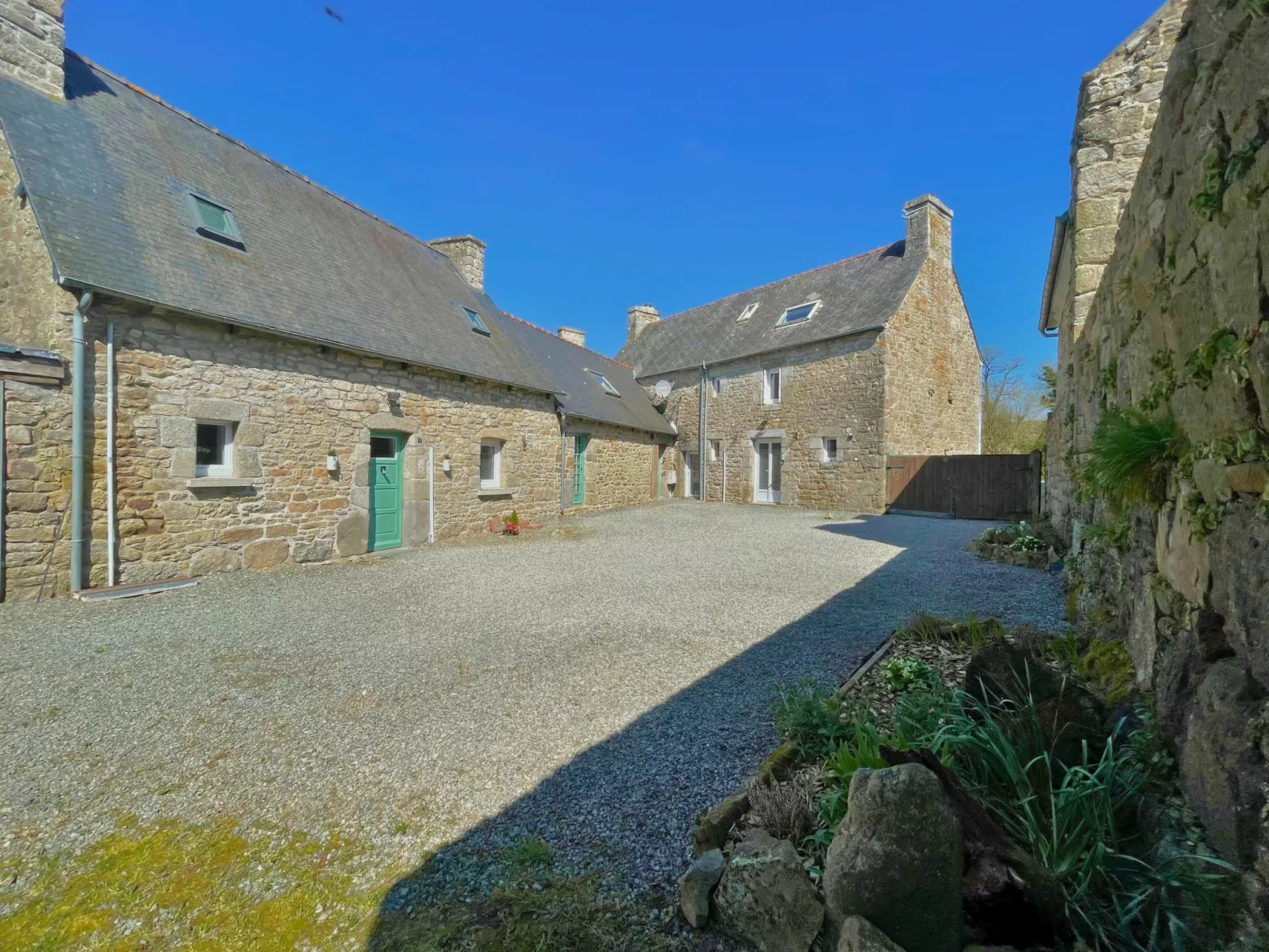 Les Gîtes de l'Etang Neuf (Die Unterkünfte von Etang Neuf)-Buiten