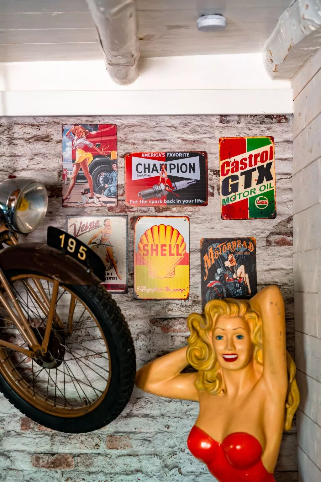 Domäne "Leons Garage"-Buiten