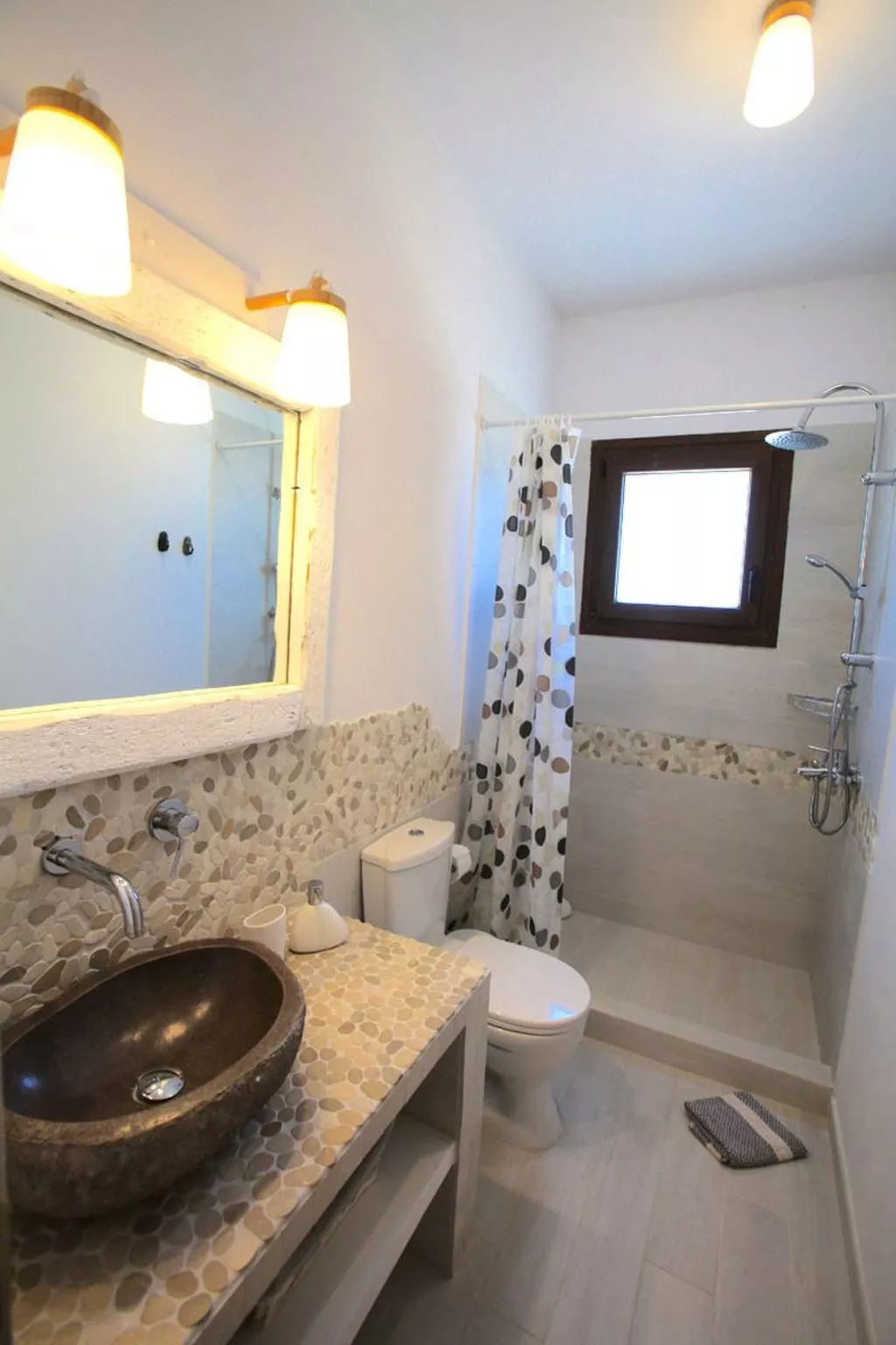 Ruhig gelegene Wohnung mit Meerblick an einem abgelegenen Strand-Binnen