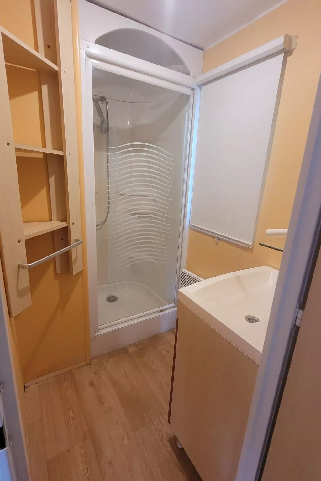 Mobilheim mit Terrasse-Buiten