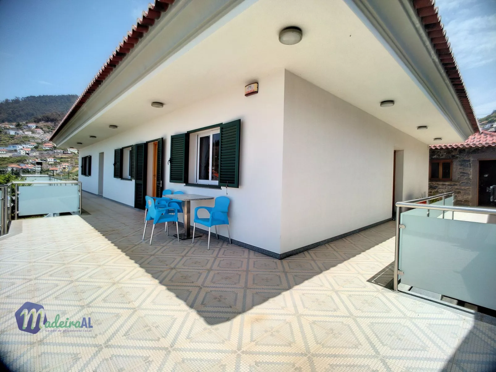 Yohannas Unterkunft-Buiten