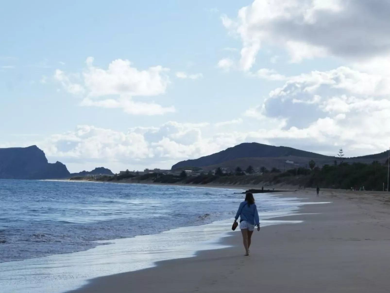 In Vila Baleira mit Garten-Buiten