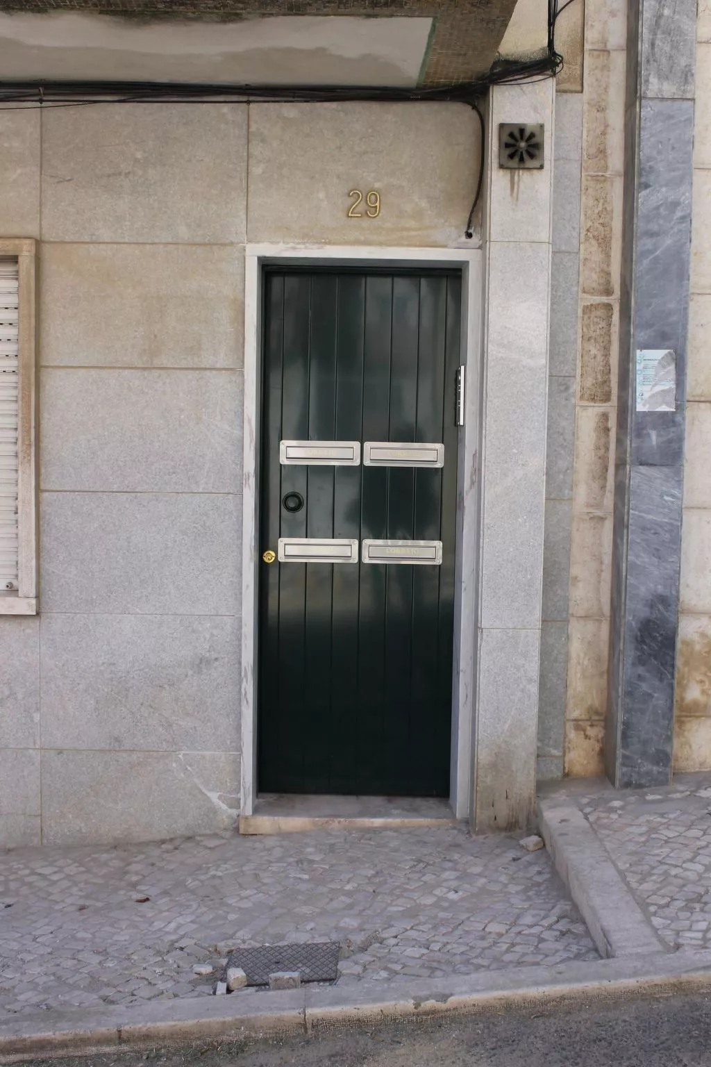 Nette Wohnung mit Kleinem gemeinsamem Pool - Buiten