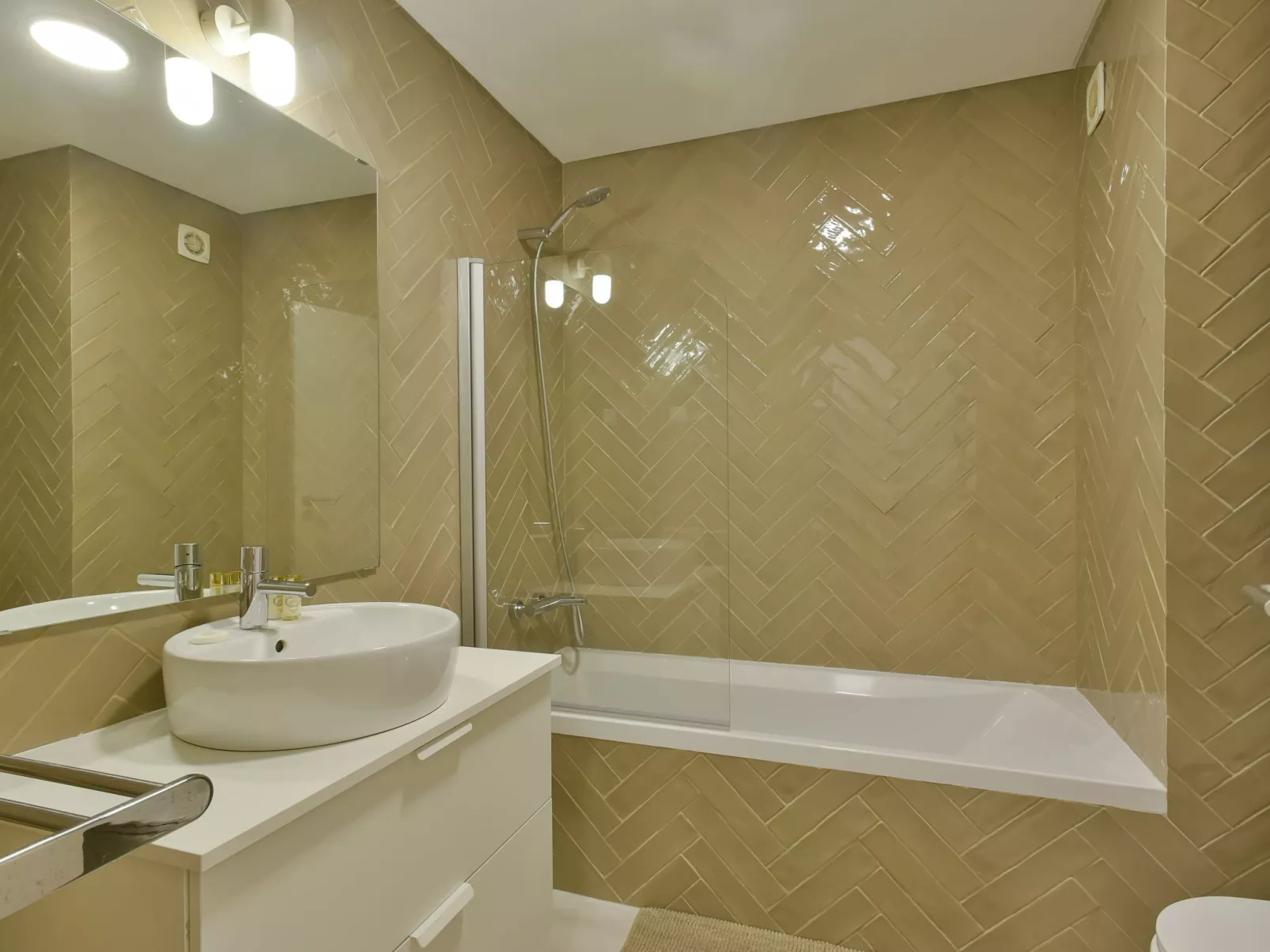 Carcavelos Sol - Binnen