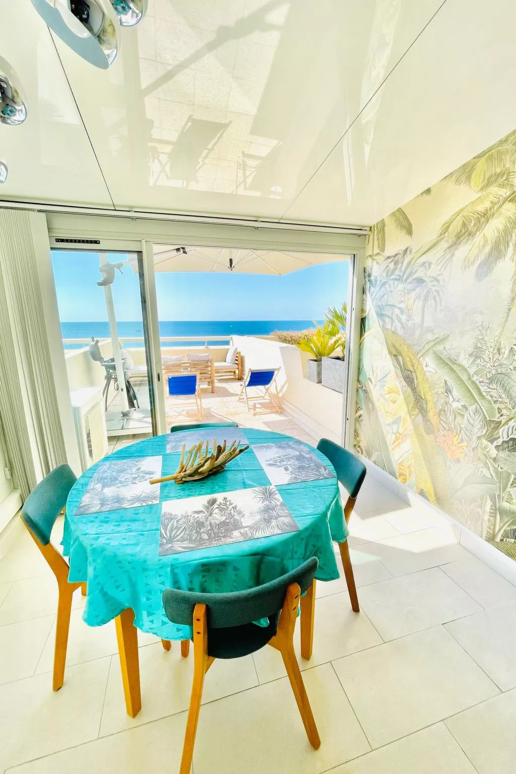 Wunderschöne renovierte Wohnung mit vollem Meerblick-Binnen