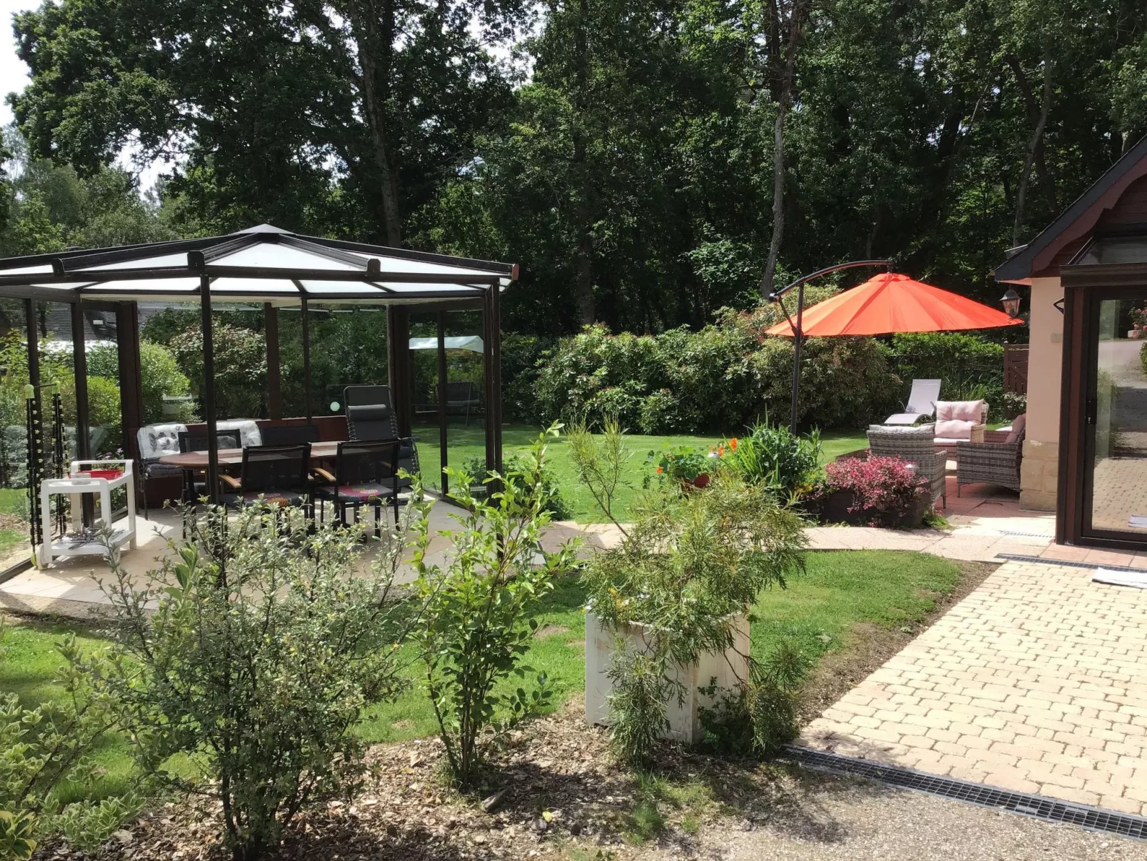 Chalet "gite du bois d'amour" (Hütte des Liebesh-Buiten