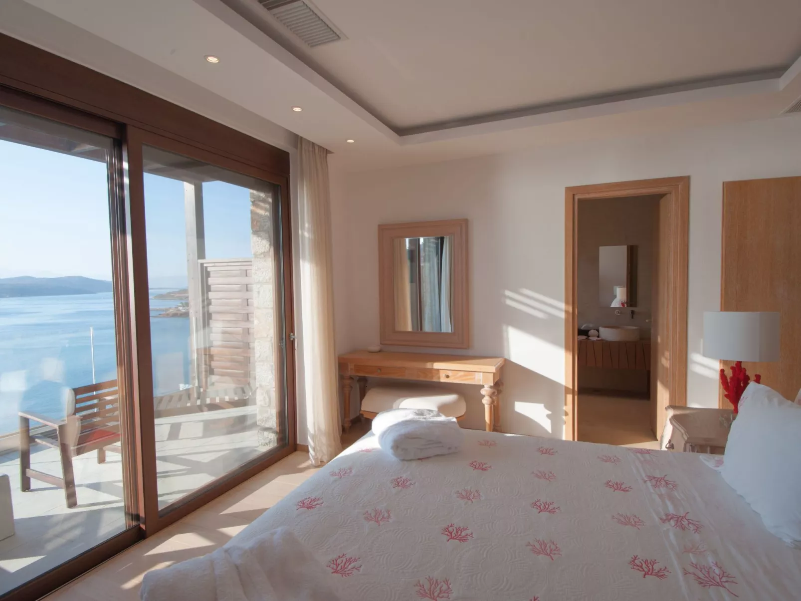 Villa Danae-Image-tags.info