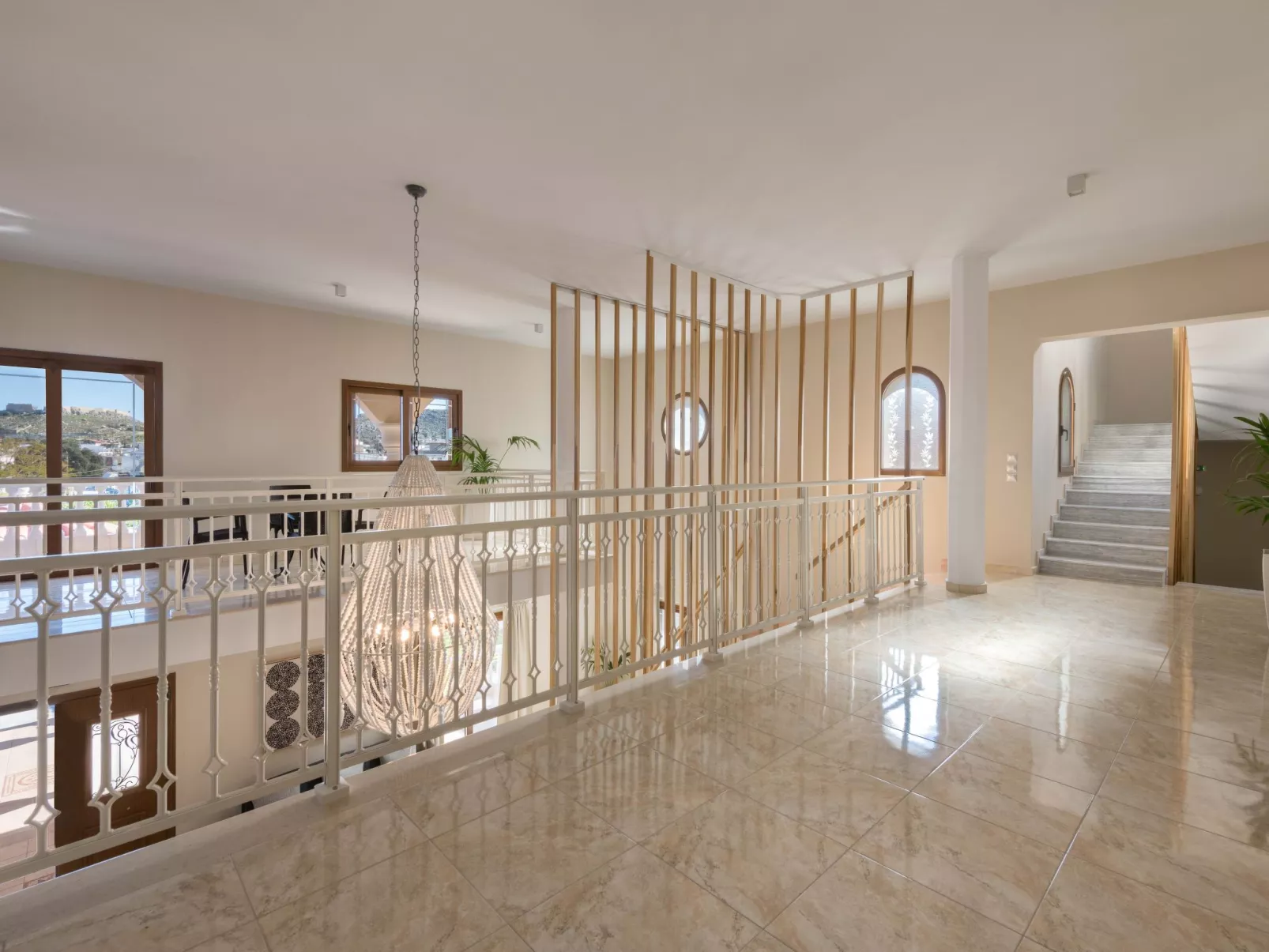 Geräumige Villa Evelyn für 10 Personen mit Pool-Buiten