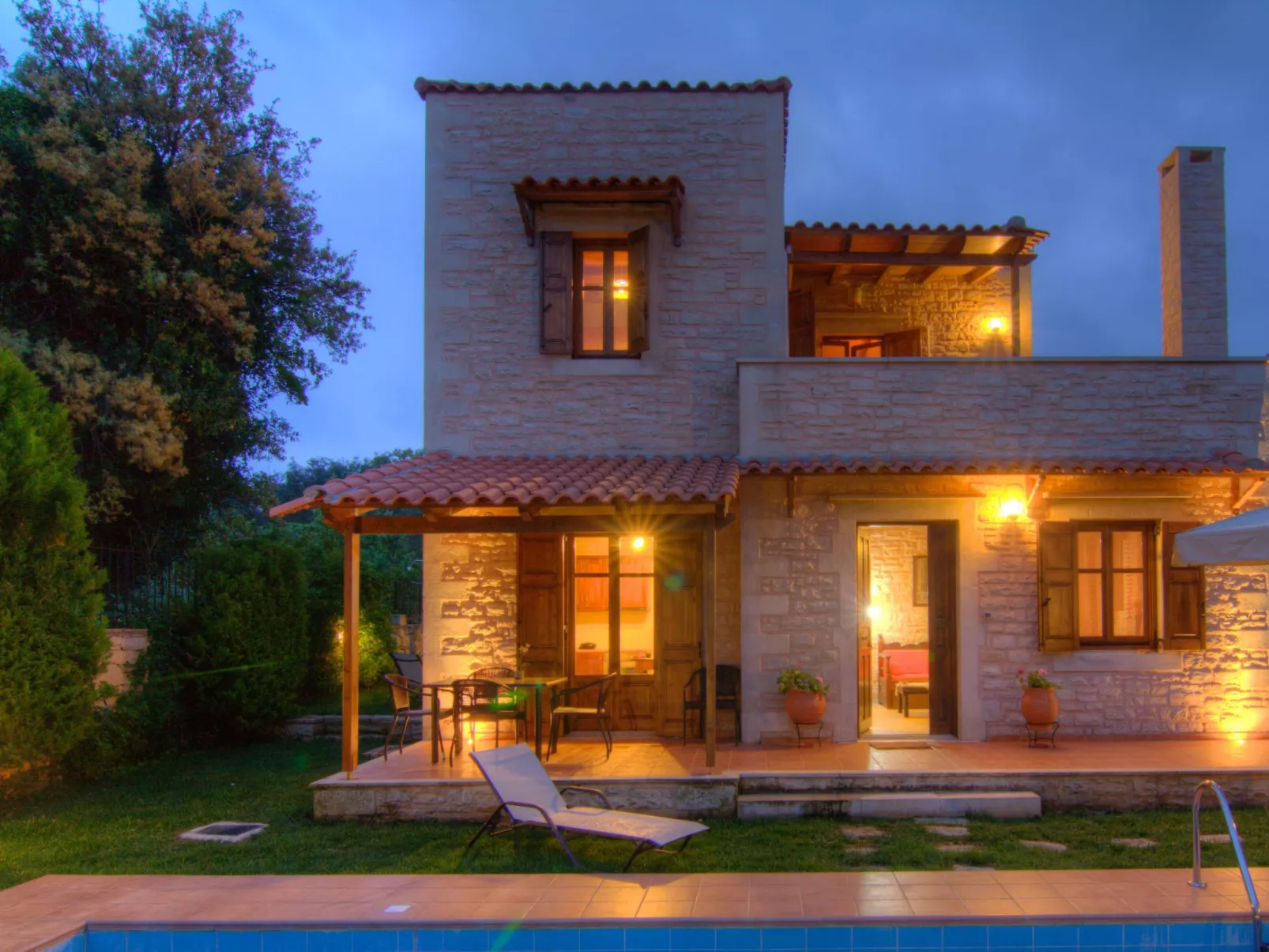 Traditionelle Steinvilla Phaedra in Strandnähe-Buiten