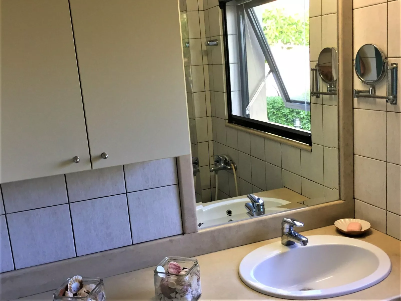 Appartement "Mirela's Suite" mit Blick auf das Wasser-Image-tags.info