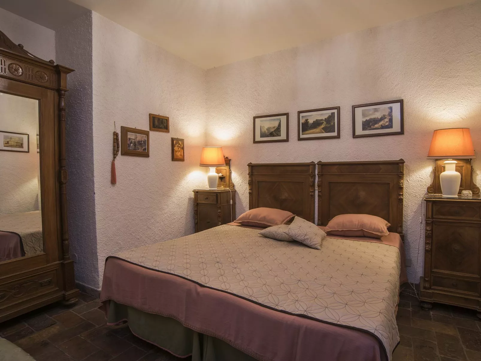 Charmante Schlossunterkunft mit Schwimmbad-Image-tags.info