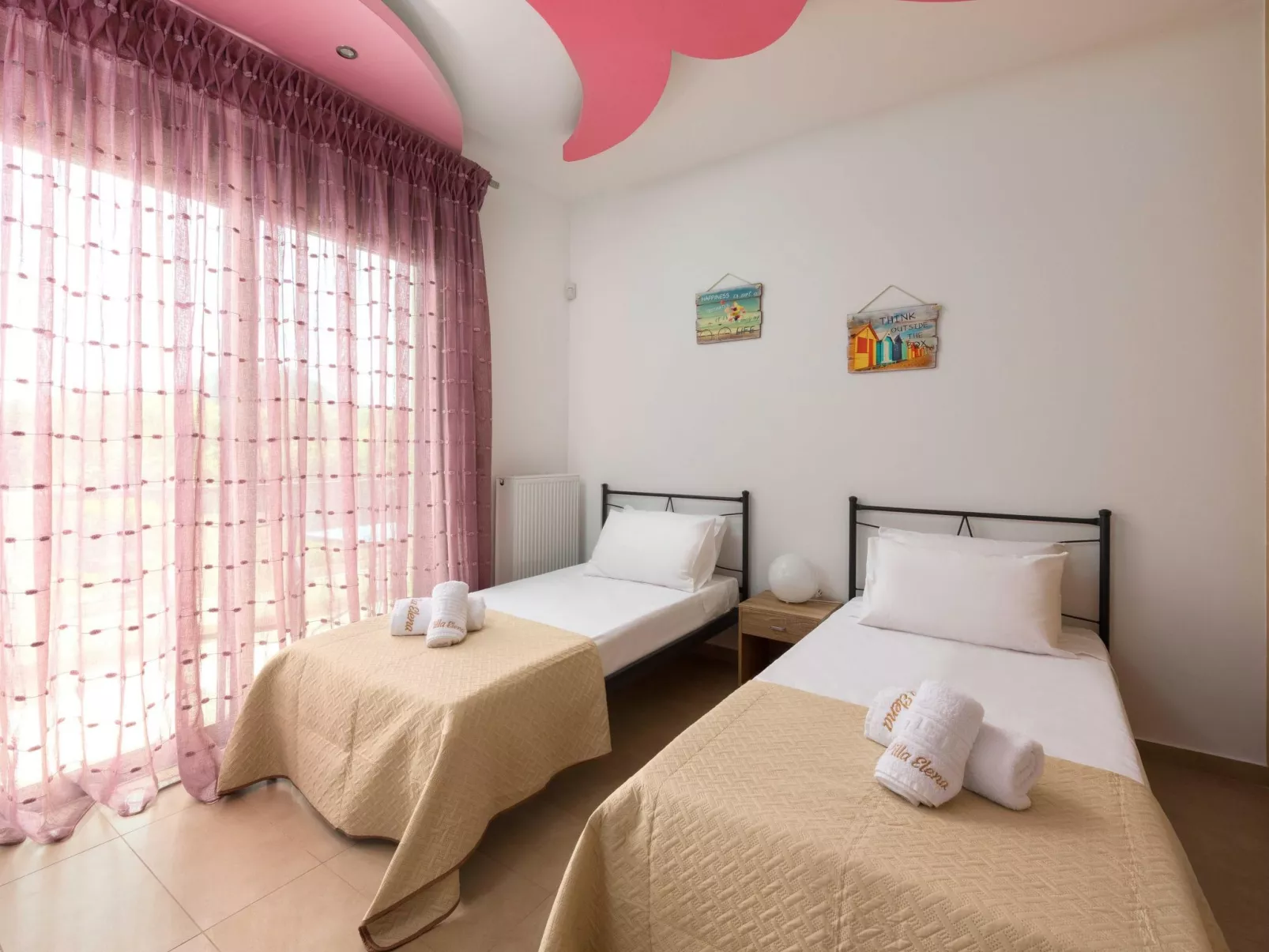 Luxuriöse Ferienvilla Elena-Image-tags.info