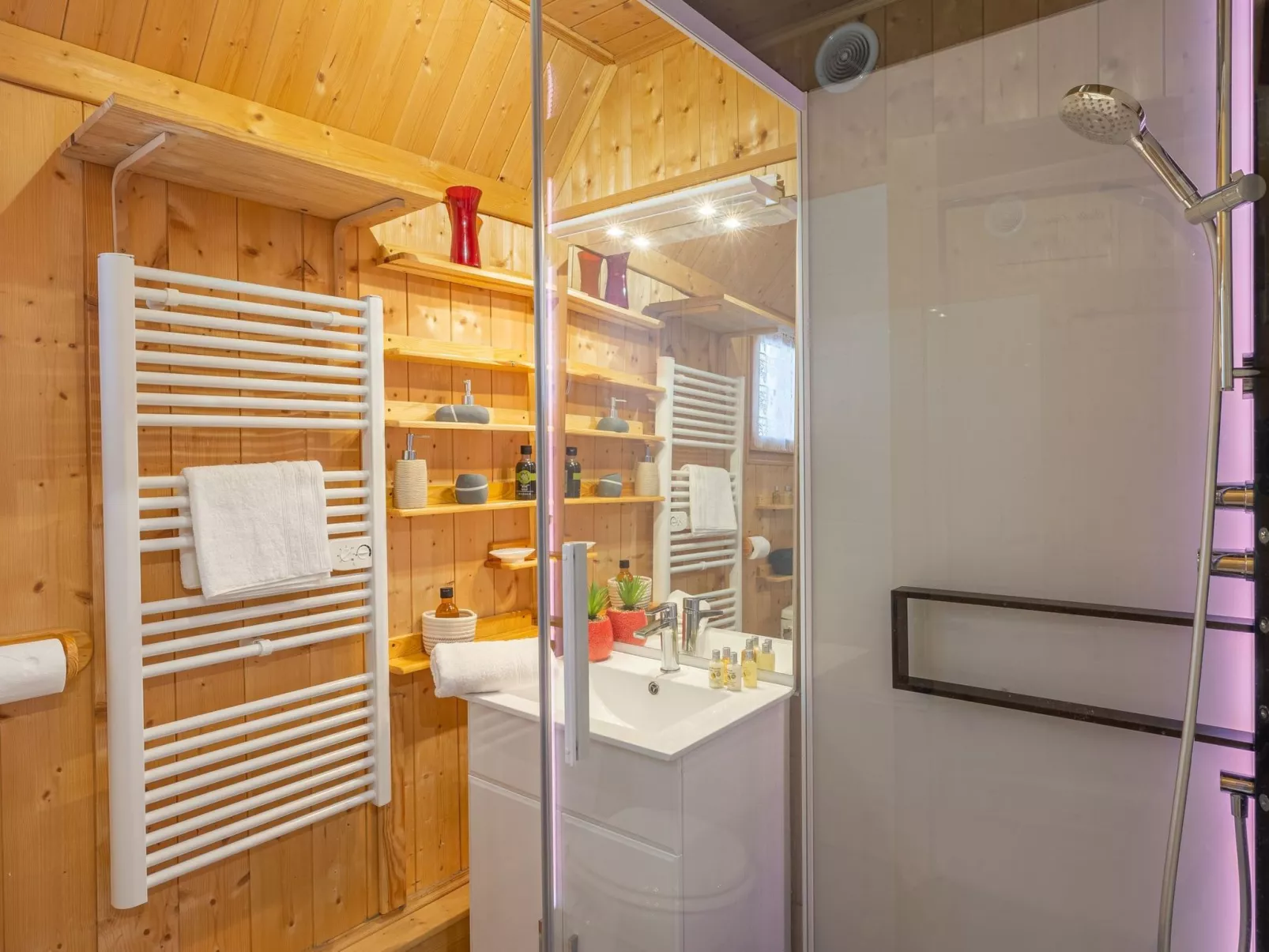 Duplex 200m2 - 15 Personen - In der Nähe der Skipisten-Binnen