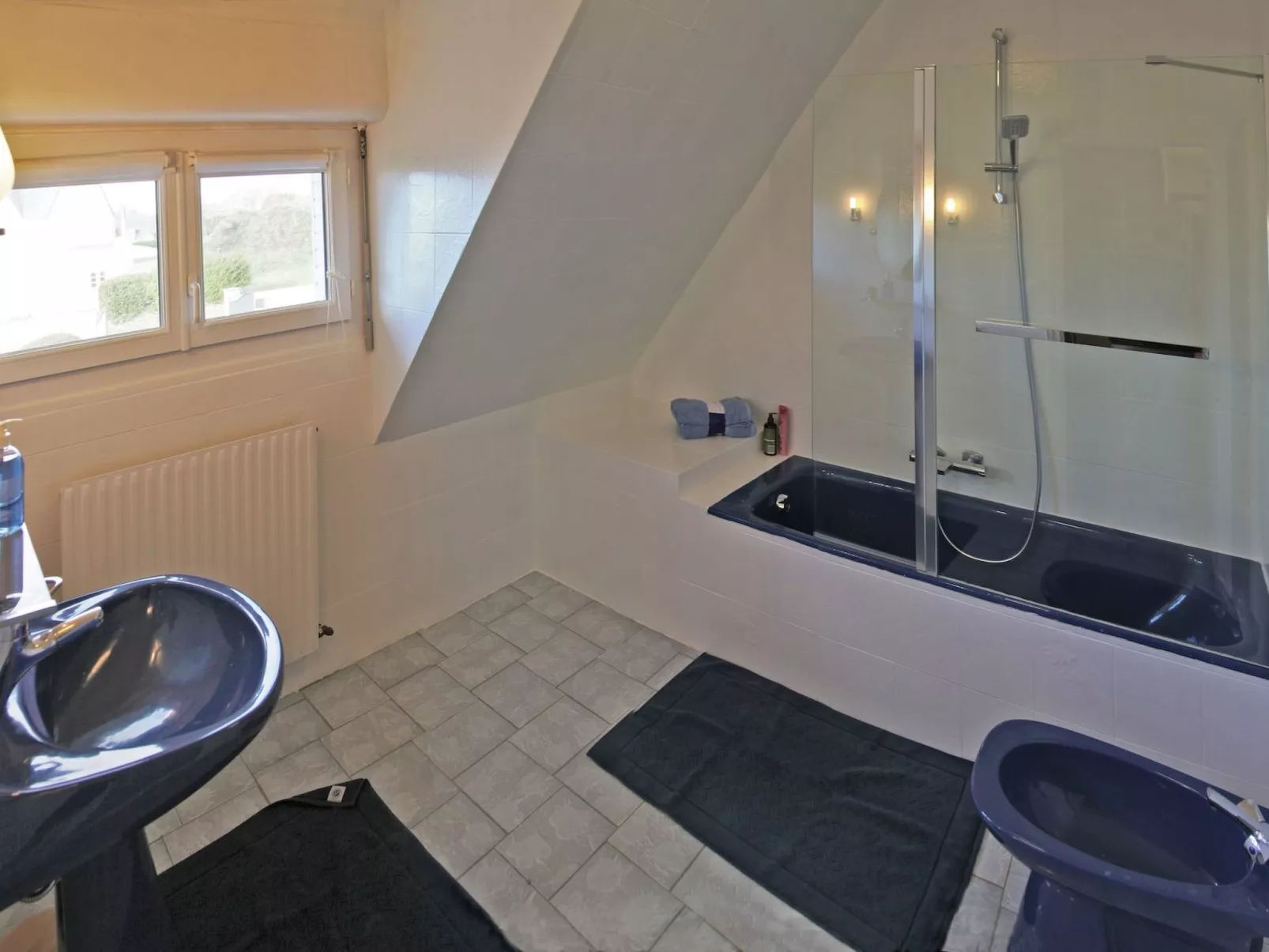 Wunderschönes Dorf am Meer-Binnen