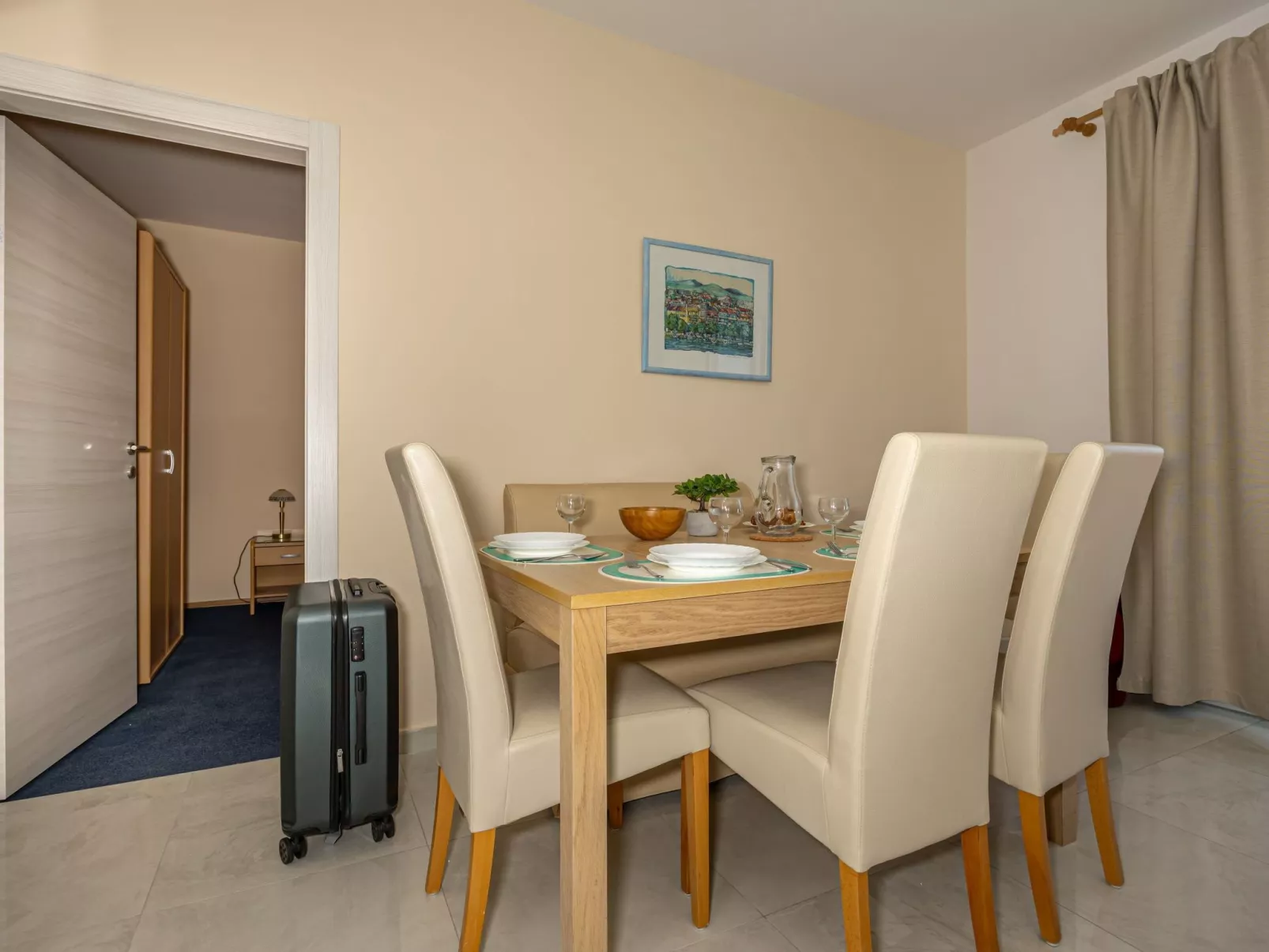 Familienappartement Balkon und Loggia mit Meerblick-Binnen