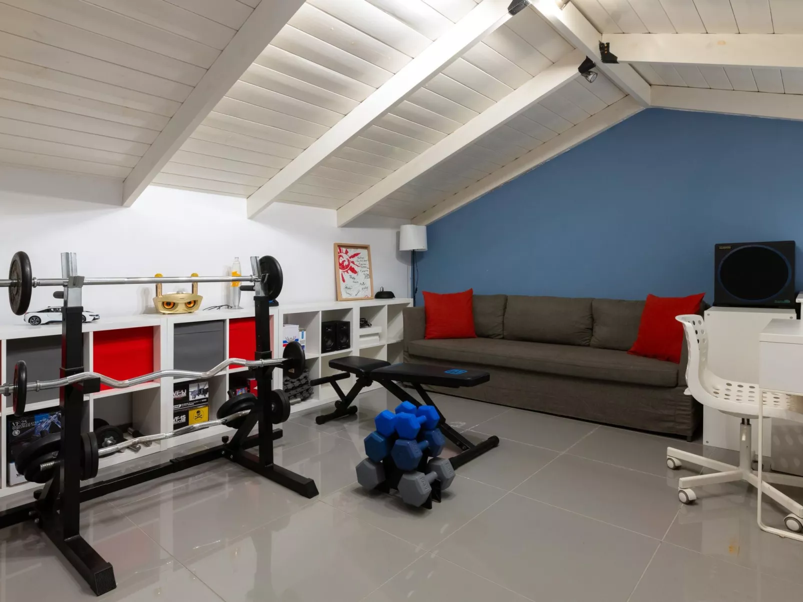 Niovis Villa-Image-tags.info