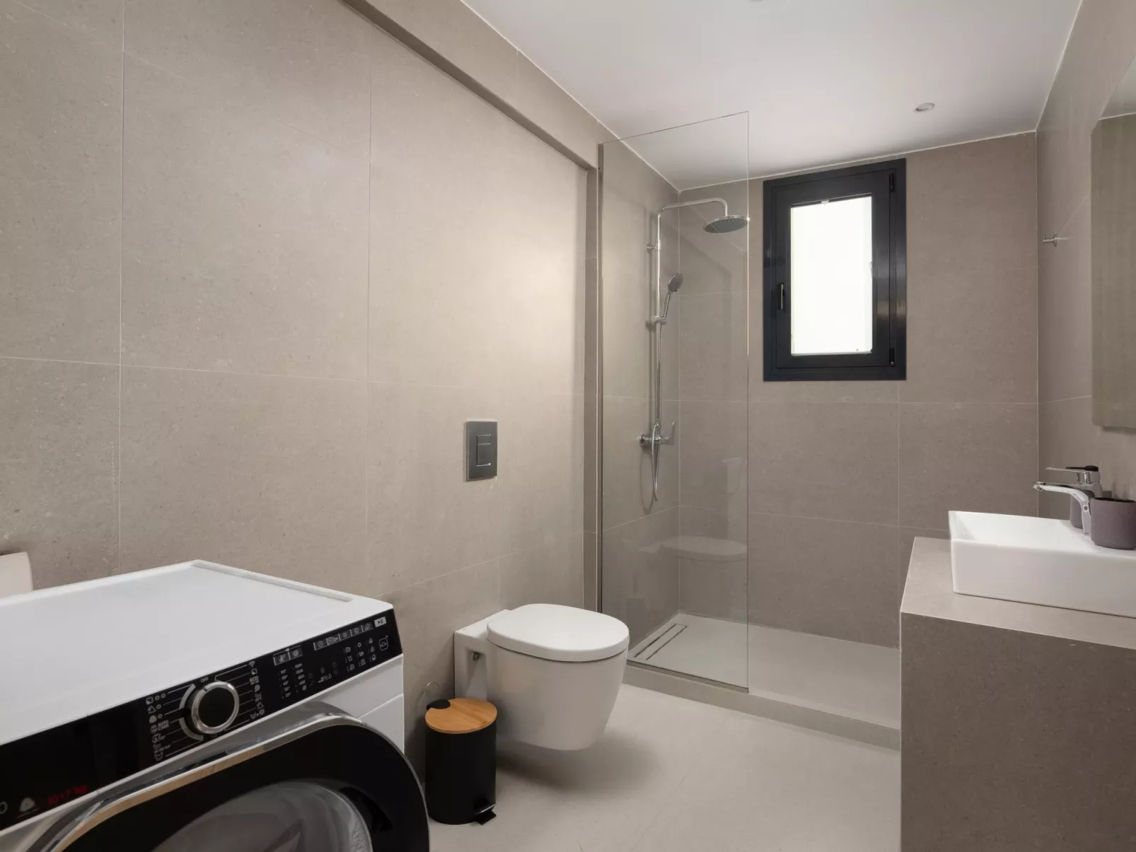 Davlakos Wohnung Rea 1-Binnen