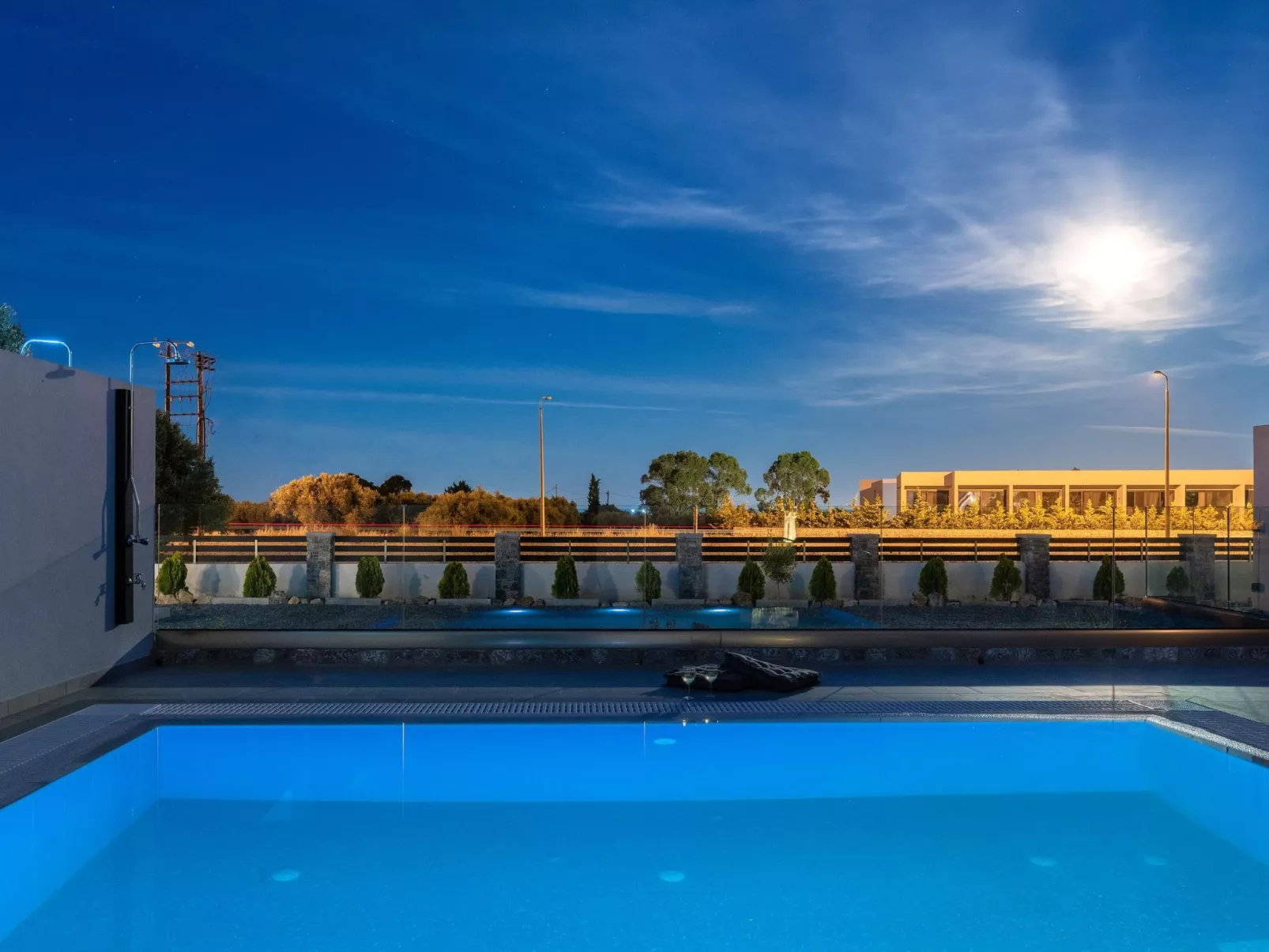 Schöne Feriensuite Eleni-Buiten