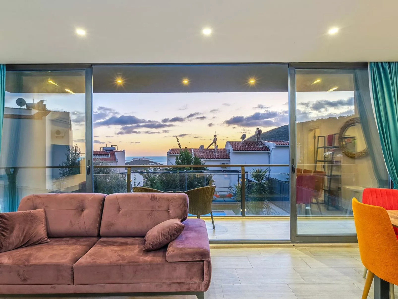 Villa in Kalkan nähe Zentrum und Meer für 8 P.-Binnen