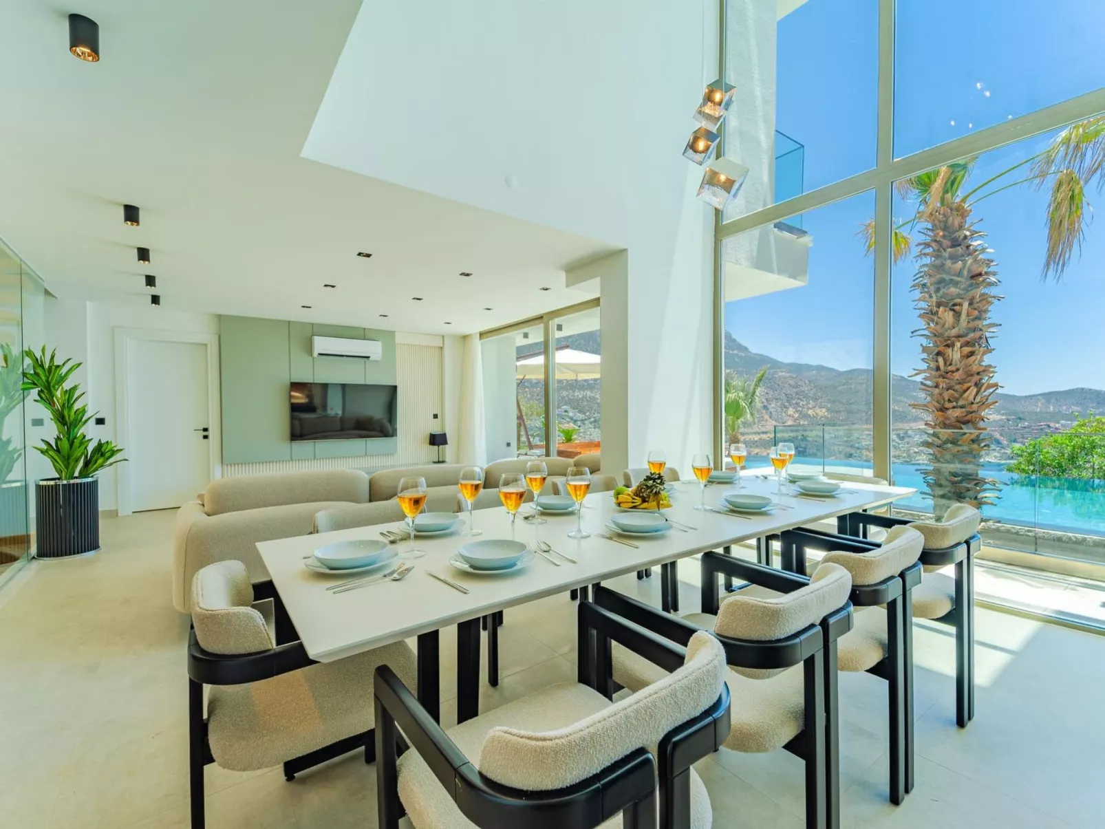 Moderne Luxusvilla für bis zu 12 Personen-Binnen