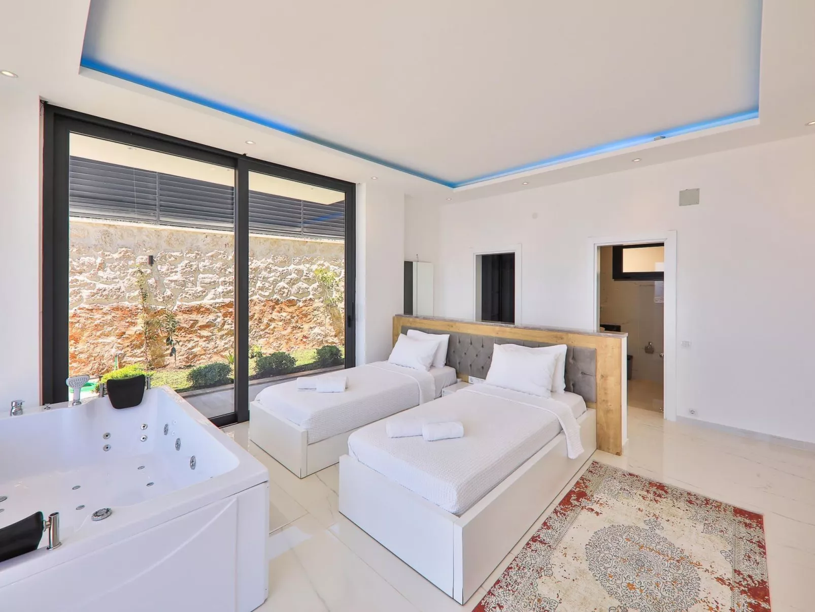 Villa Pasha-Image-tags.info