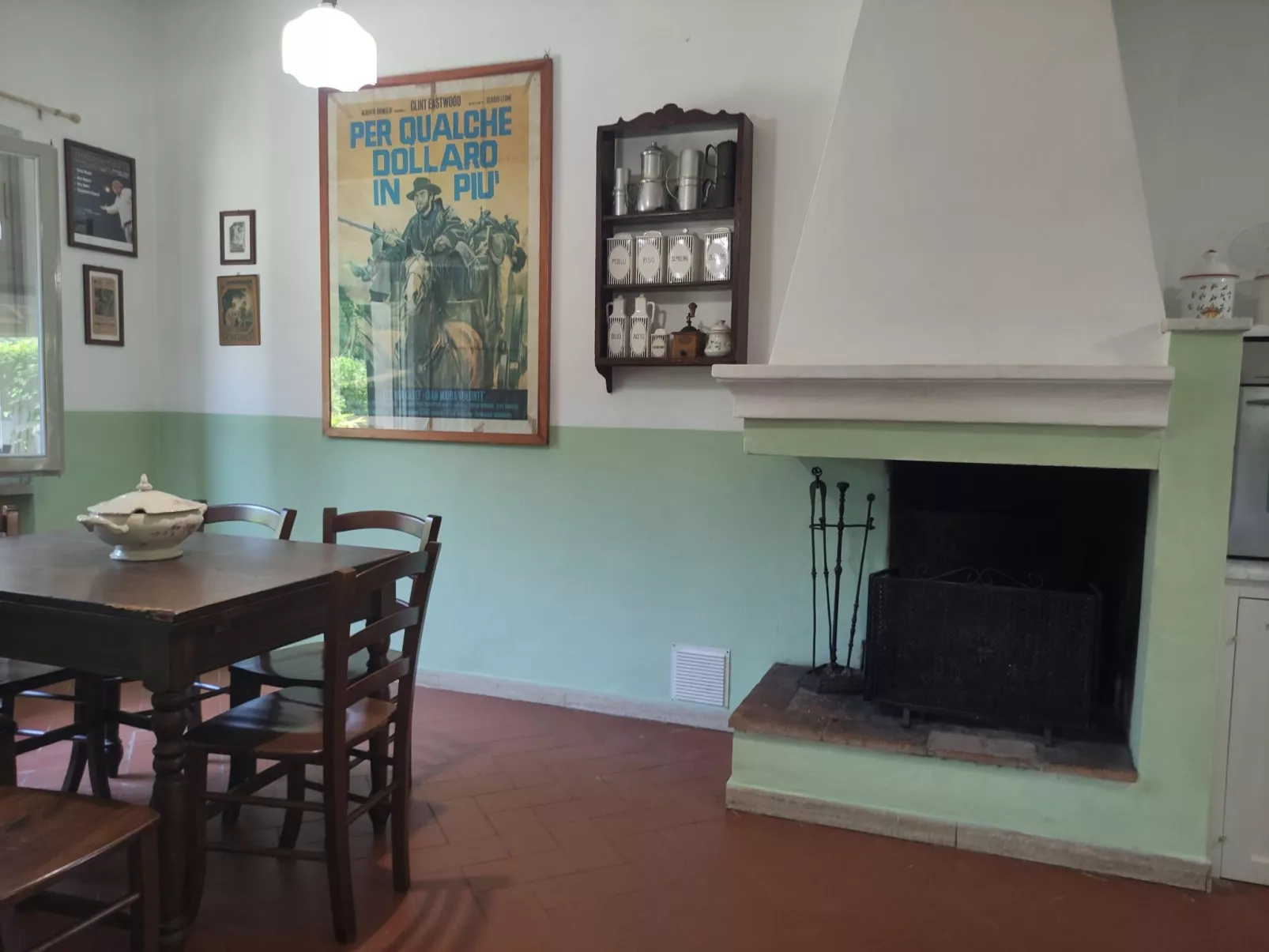 Villa mit schönem Gartne und Sonnenterrasse-Binnen