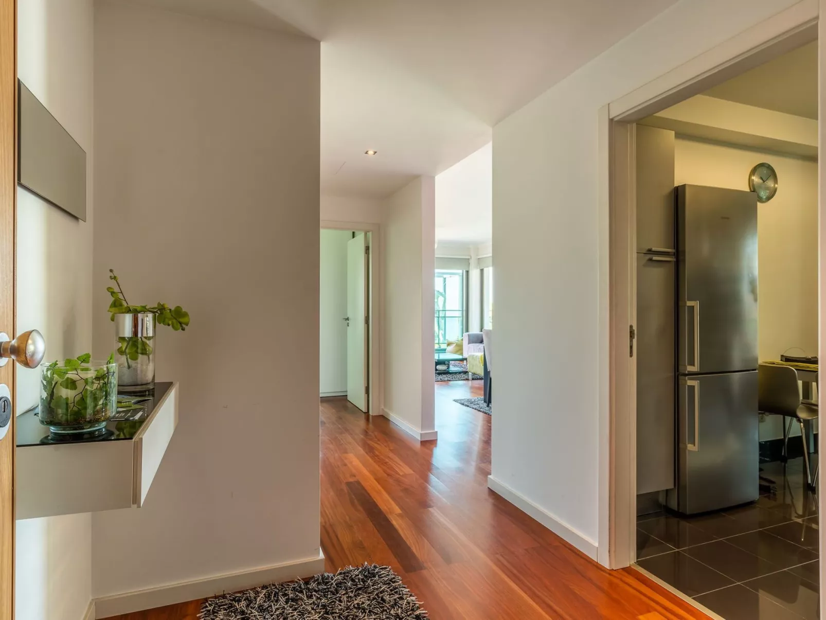 Eine moderne Wohnung in hervorragender Lage.-Binnen