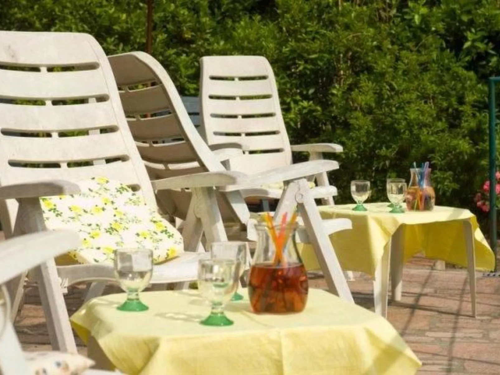 Appartement in Palaia mit Großem Garten-Buiten