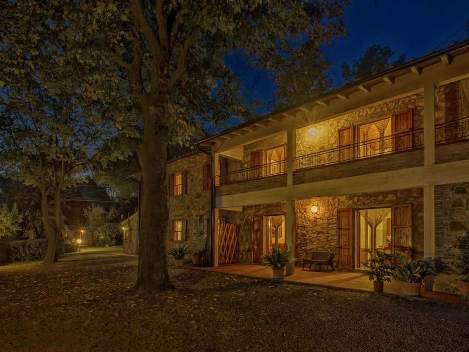 Michele Leccino' Wohnung mit Schwimmbad-Buiten