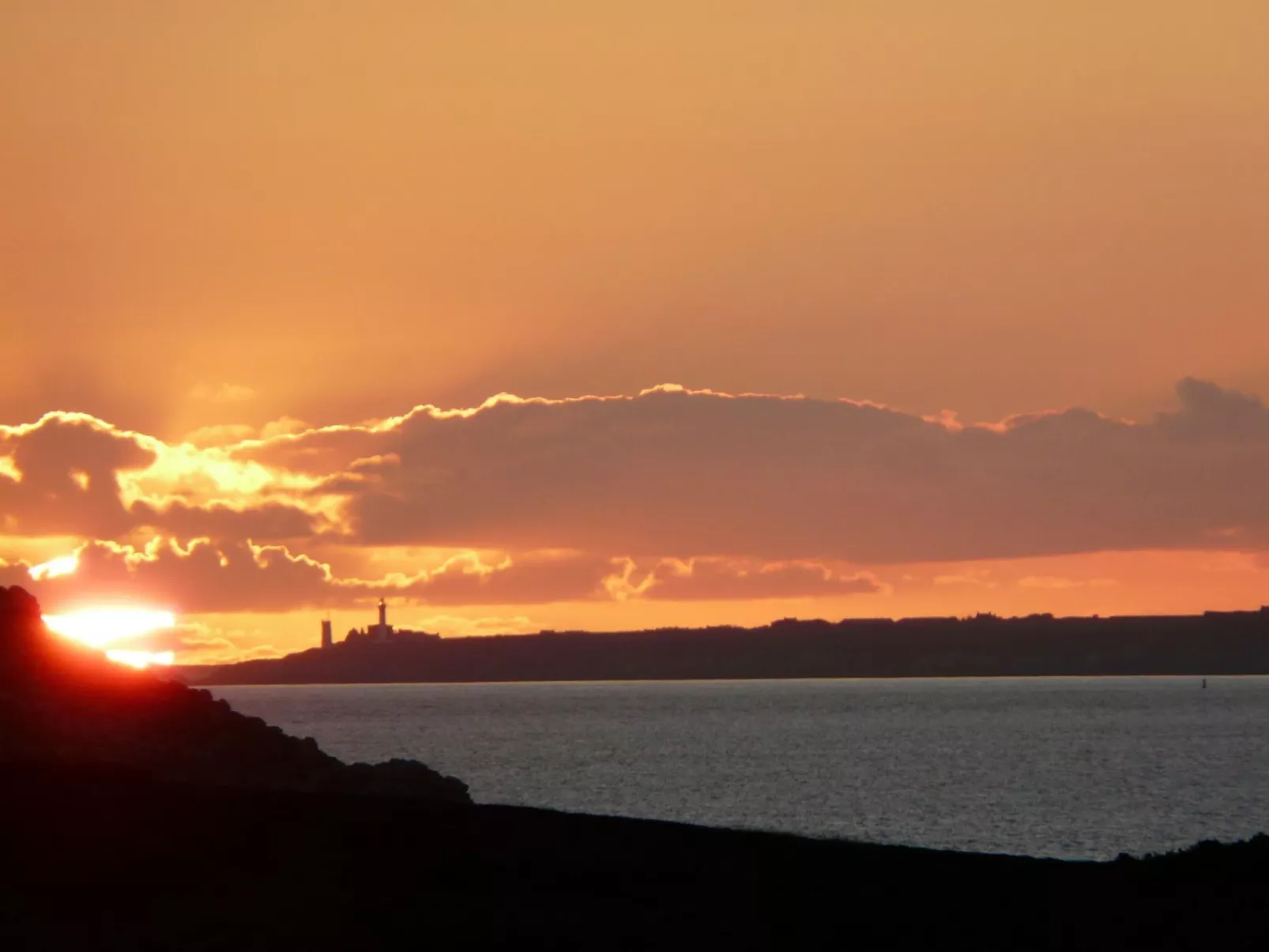 Mit Blick auf das Wasser-Buiten