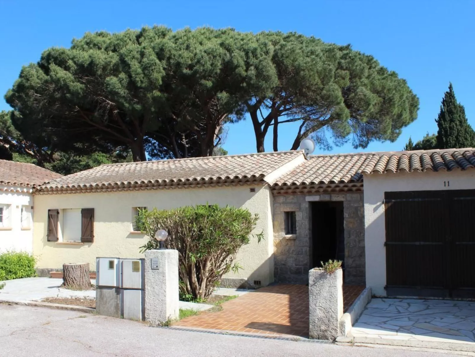 La Garonnette 12-Binnen